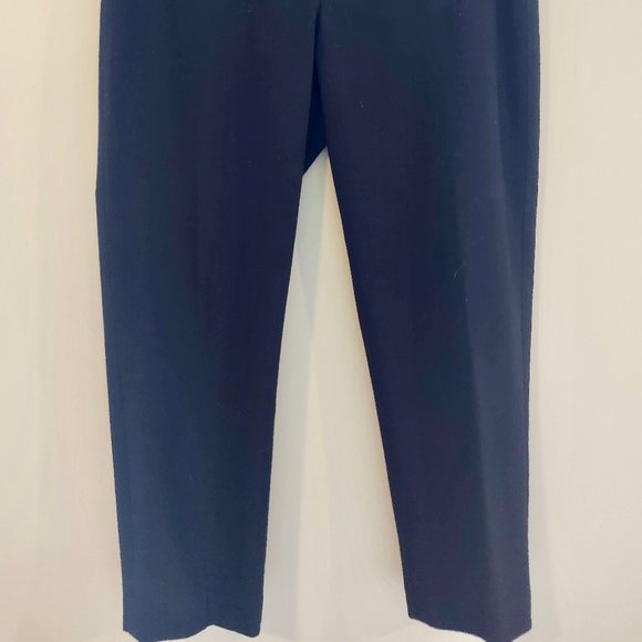 GAP Black Slim Cropped Pants EUC - Picture 2 of 4